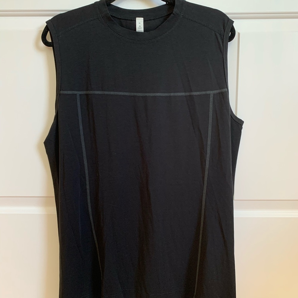 Lululemon men’s workout tank